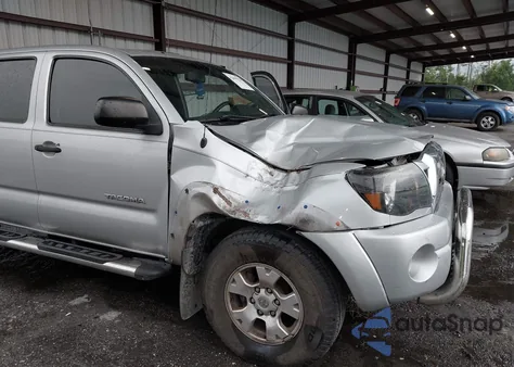 2010 Toyota Tacoma Prerunner V6 z USA, uszkodzony, nr VIN 3TMJU4GNXAM106035
